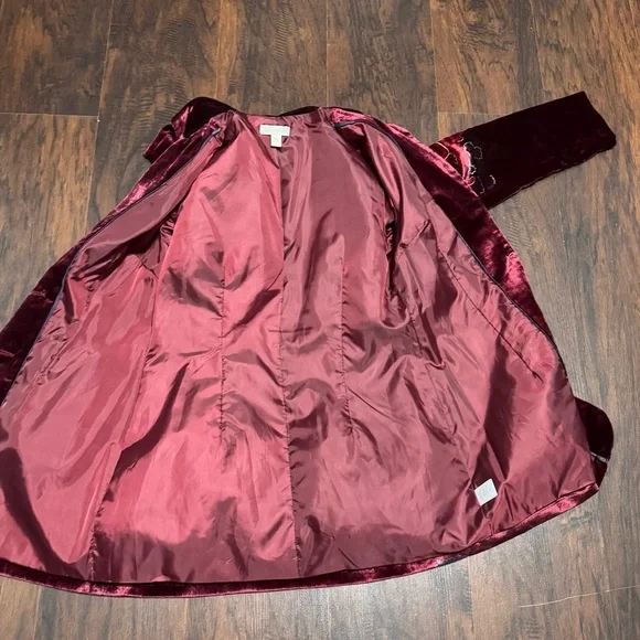 Coldwater Creek Long Velvet Jacket in Deep Red & Paisley Graphic Prints 8 EUC - Picture 16 of 17